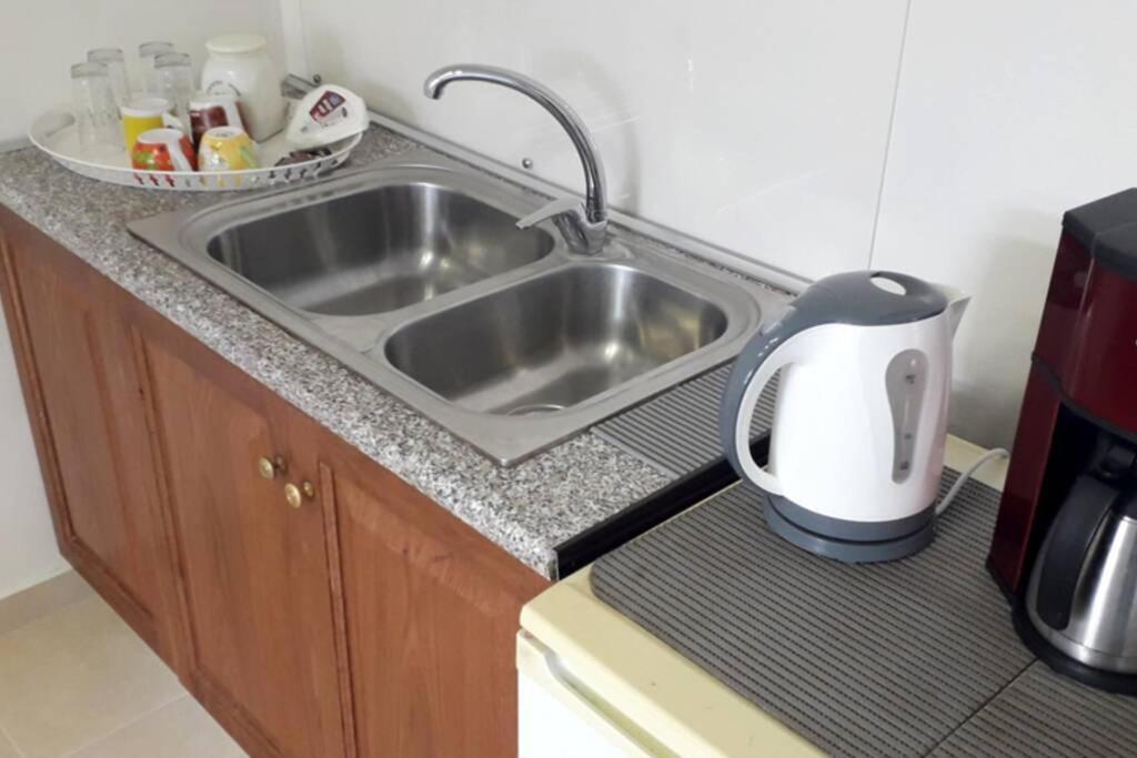 Ferienwohnung Stylish River Flat, Near The Center And The Beach Kalamata Exterior foto